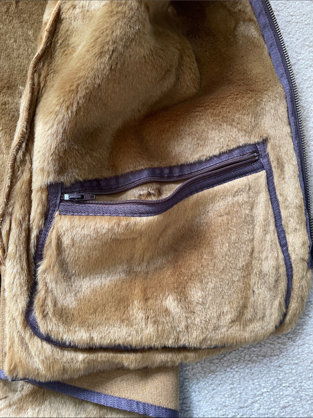 Barbour Pile Lined Vest - Picture 8 of 9